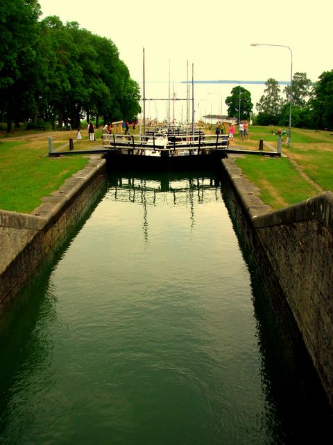 pliki/Strona/Strony/Podroze/Daleko_od_domu/Jak_po_pewnych_schodach_trafilismy_do_USA/fot.01.jpg pliki/Strona/Strony/Podroze/Daleko_od_domu/Jak_po_pewnych_schodach_trafilismy_do_USA/fot.01.jpg